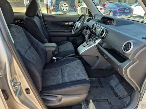Used 2012 Scion xB FWD image 18