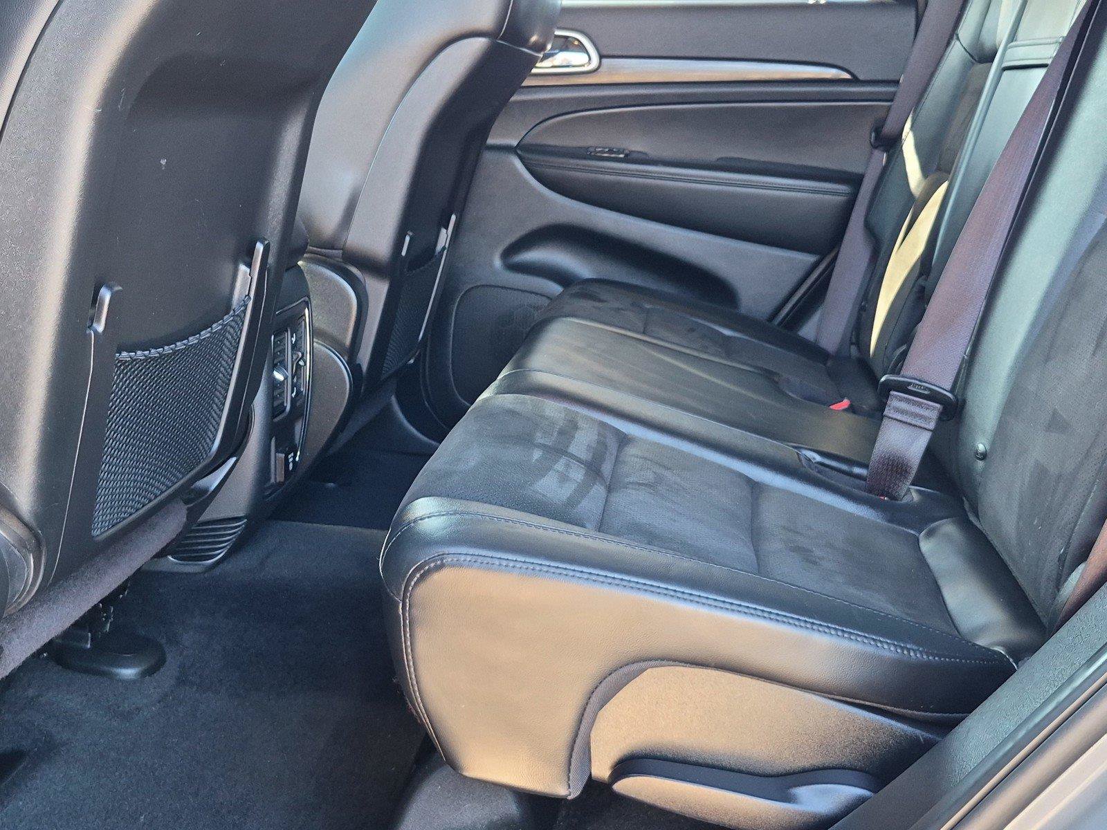 Used 2022 Jeep Grand Cherokee Laredo X RWD image 16
