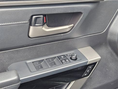 Used 2022 Toyota Tundra Limited image 11