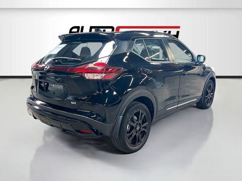 Used 2024 Nissan Kicks SR w/ SR Premium Package image 7