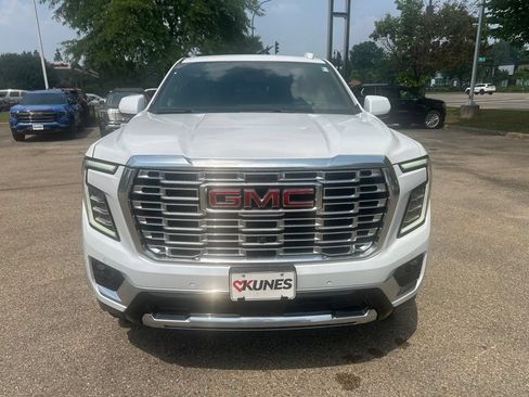 New 2026 GMC Yukon XL Denali w/ Denali Reserve Package AWD/4WD image 2