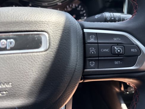 Used 2024 Jeep Compass Trailhawk AWD/4WD image 19