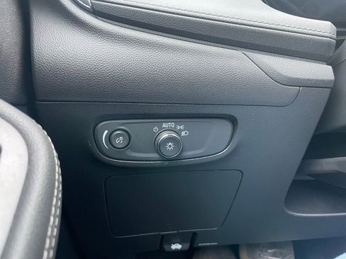 Used 2024 Buick Encore GX Sport Touring image 44