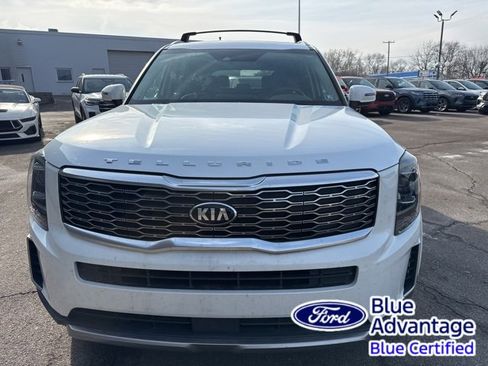 Used 2020 Kia Telluride S w/ S 8 Passenger Seating Package image 3