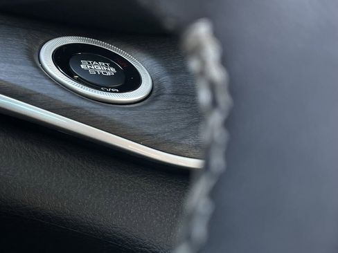 Used 2022 Jeep Grand Cherokee Limited 4xe w/ Luxury Tech Group II image 16