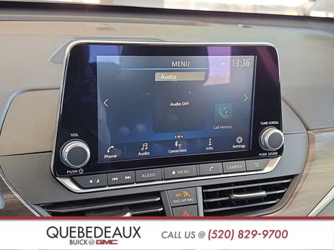 Used 2025 Nissan Altima 2.5 SV FWD image 17
