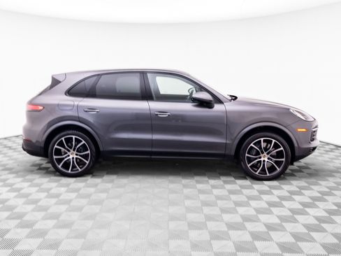 Certified 2023 Porsche Cayenne AWD/4WD image 7