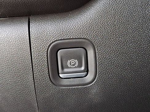 Certified 2023 GMC Sierra 1500 Pro w/ Pro Value Package image 26