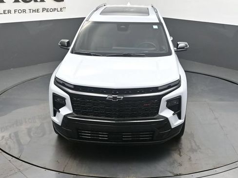 New 2026 Chevrolet Traverse RS w/ LPO, Floor Liner Package FWD image 38