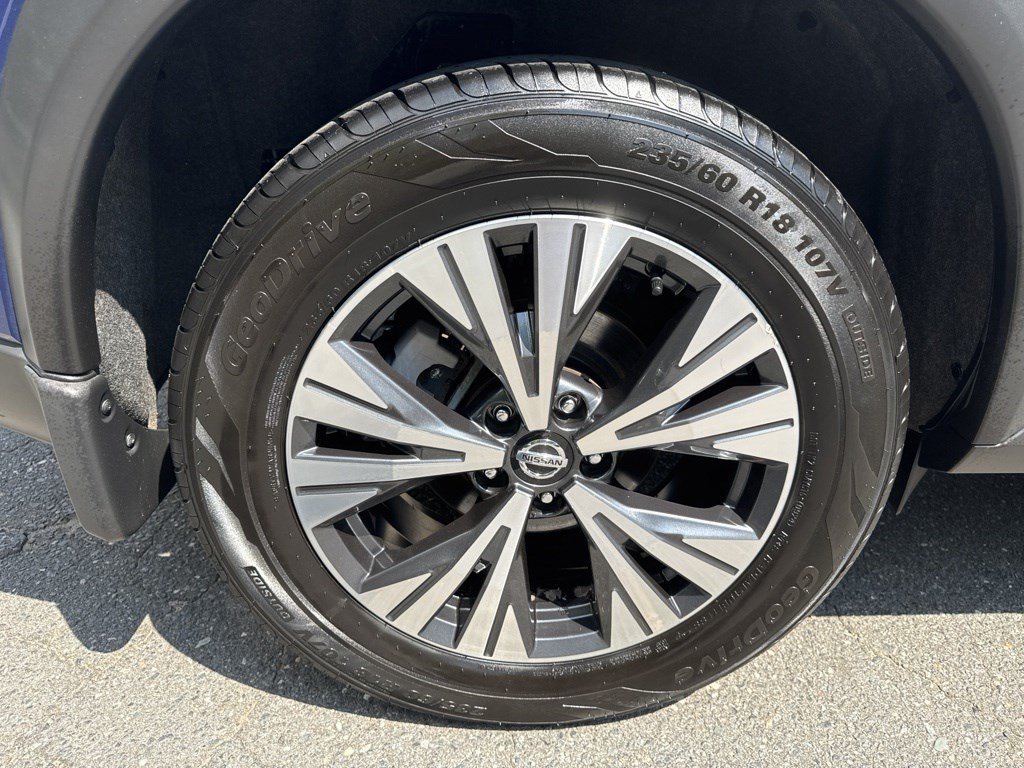 Used 2021 Nissan Rogue SV AWD/4WD image 10