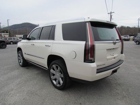 Used 2015 Cadillac Escalade Premium image 5