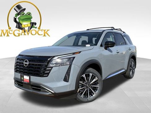 New 2026 Nissan Pathfinder Platinum image 1