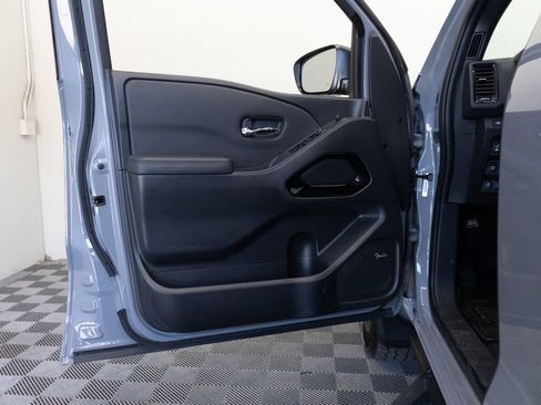 Used 2022 Nissan Frontier PRO-4X w/ Pro-4X Premium Package AWD/4WD image 20