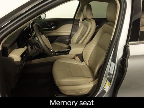 Used 2022 Lincoln Corsair AWD w/ Equipment Group 101A image 31