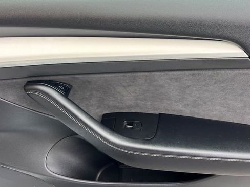Used 2022 Tesla Model 3 Long Range AWD/4WD image 20