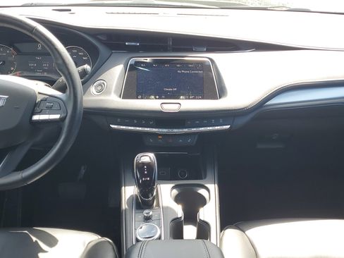 Used 2023 Cadillac XT4 Premium Luxury w/ Cold Weather Package AWD/4WD image 20