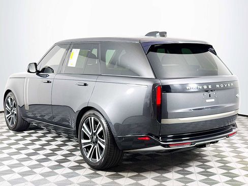 Used 2023 Land Rover Range Rover SE image 7