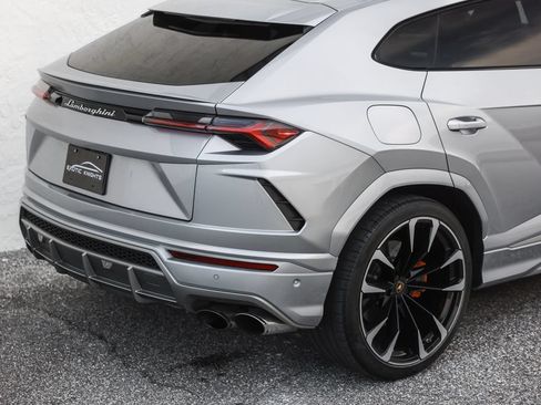 Used 2020 Lamborghini Urus AWD/4WD image 8
