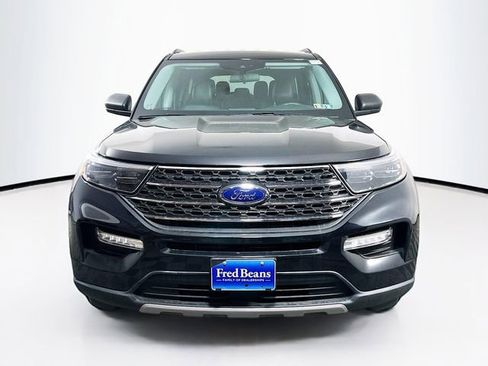 Certified 2022 Ford Explorer XLT w/ Equipment Group 202A AWD/4WD image 2