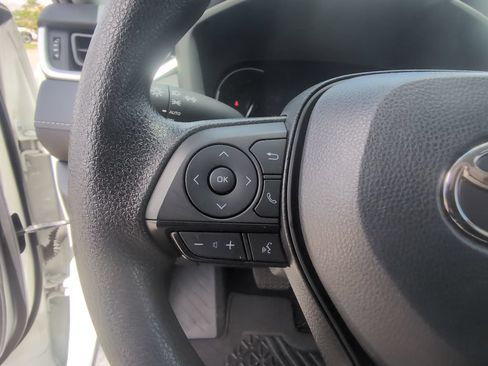 Used 2025 Toyota RAV4 XLE AWD/4WD image 13