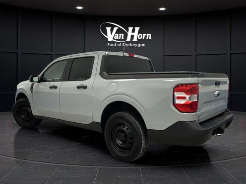 Used 2024 Ford Maverick XL image 3