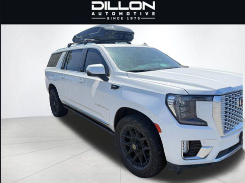 Used 2022 GMC Yukon XL Denali AWD/4WD image 5
