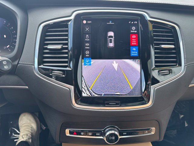 Certified 2023 Volvo XC90 B6 Ultimate w/ Protection Package Premier AWD/4WD image 27