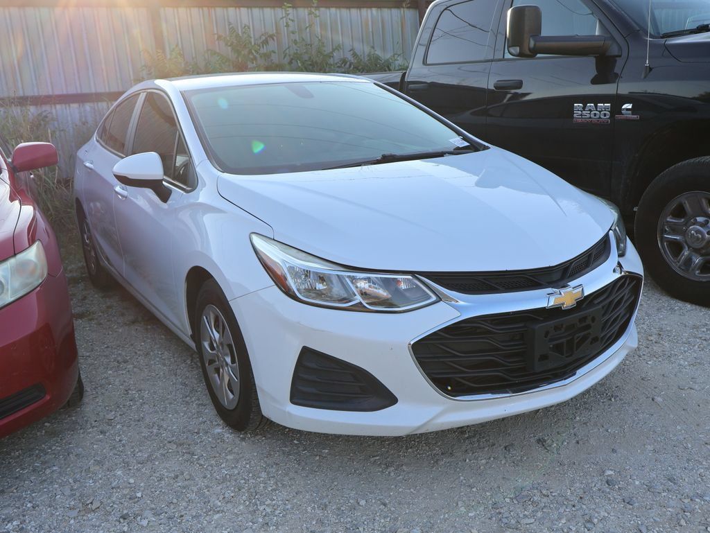 Used 2019 Chevrolet Cruze Sedan FWD image 15