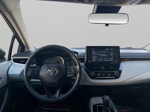 Used 2022 Toyota Corolla LE FWD image 25