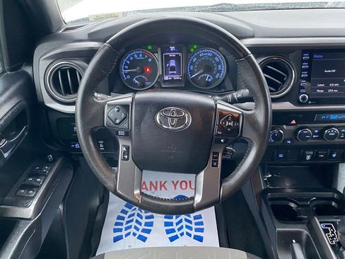 Used 2021 Toyota Tacoma TRD Sport image 11