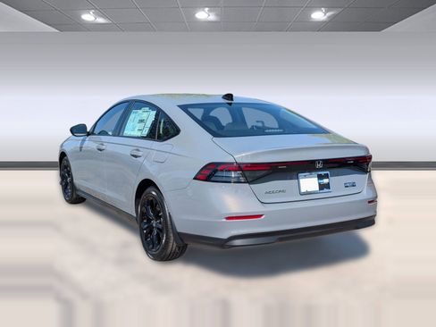 New 2025 Honda Accord SE image 3