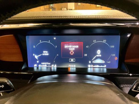 Used 2018 Lincoln Navigator Reserve w/ Technology Package image 24