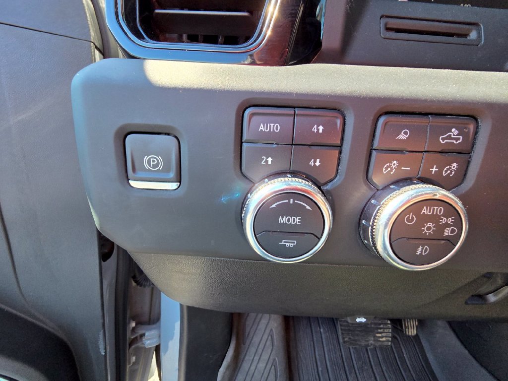 Used 2024 GMC Sierra 2500 AT4 w/ AT4 Preferred Package AWD/4WD image 22