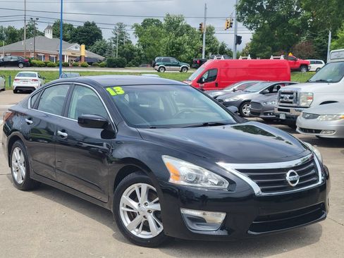 Used 2013 Nissan Altima 2.5 SV FWD image 28