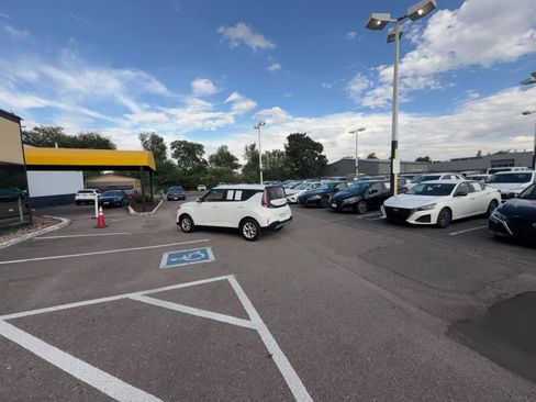 Used 2025 Kia Soul LX w/ LX Technology Package FWD image 14
