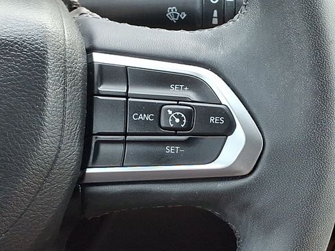 Used 2023 Jeep Compass Latitude w/ Convenience Group AWD/4WD image 21