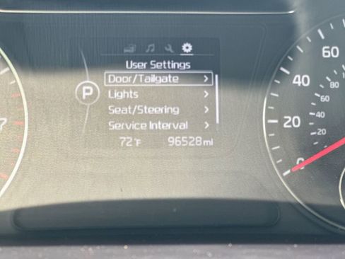Used 2018 Kia Sorento AWD image 13