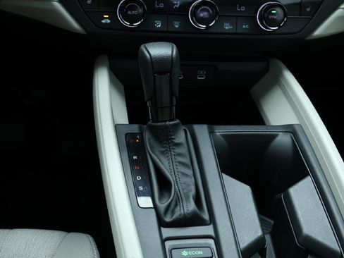 Used 2025 Honda Accord SE image 17