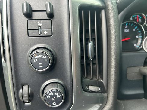 Used 2019 Chevrolet Silverado 1500 LT w/ All Star Edition AWD/4WD image 19