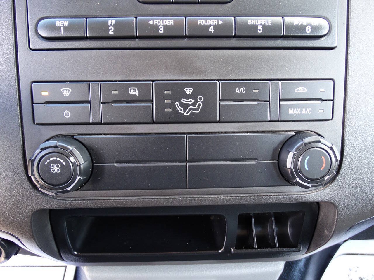 Used 2015 Ford F250 4x4 Crew Cab XL w/ Power Equipment Group image 18