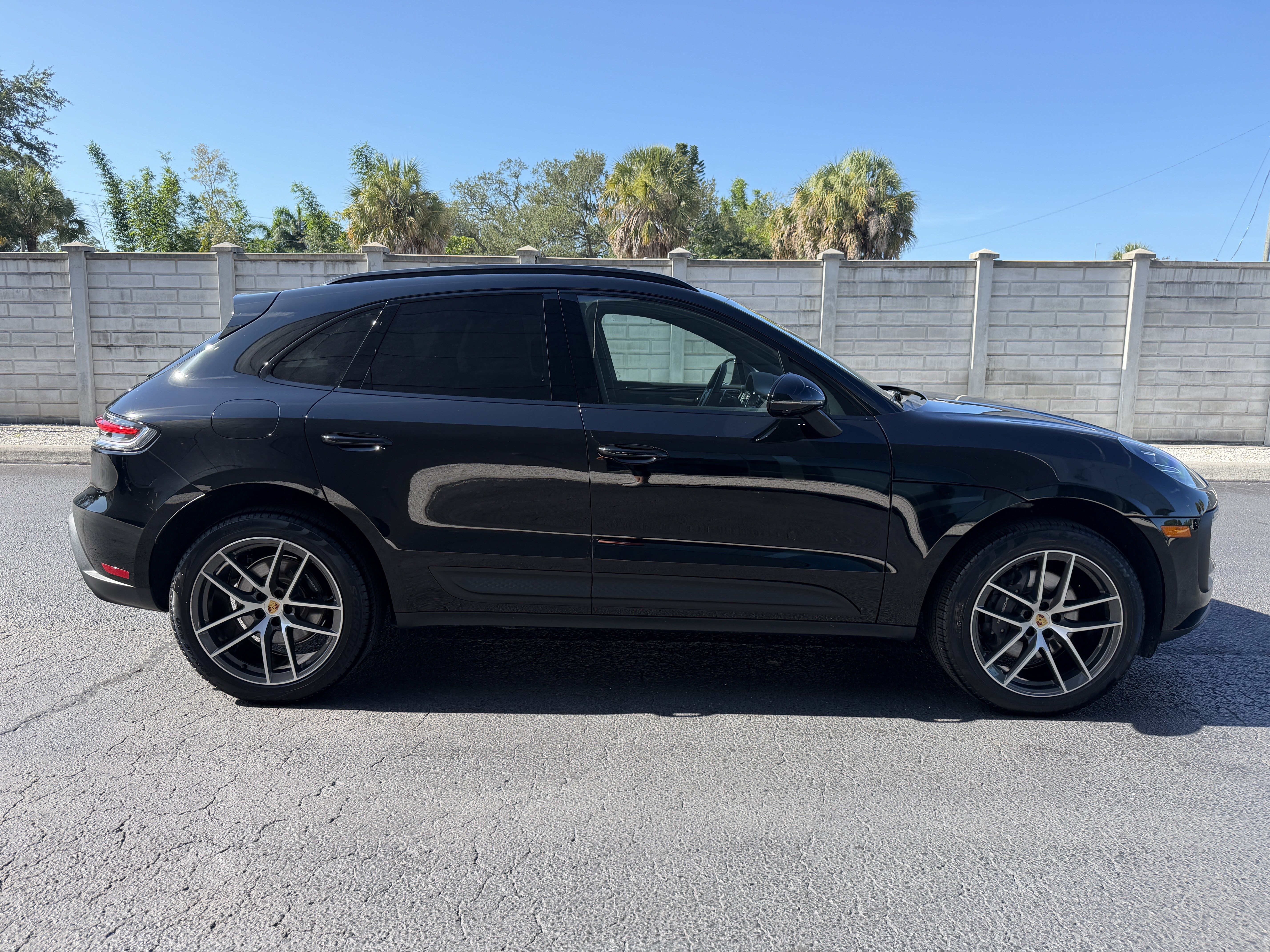 Certified 2026 Porsche Macan AWD/4WD image 7