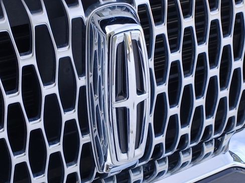 Used 2022 Lincoln Corsair Reserve w/ Elements Package image 29