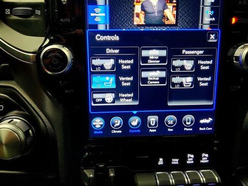 Used 2021 RAM 1500 Laramie AWD/4WD image 19