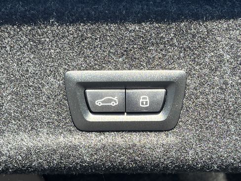 New 2026 BMW 330i Sedan w/ Premium Package image 28