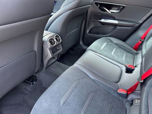 New 2025 Mercedes-Benz GLC 43 AMG 4MATIC Coupe image 12