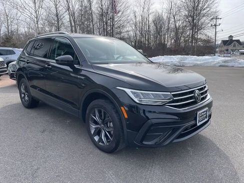 Used 2023 Volkswagen Tiguan SE image 5