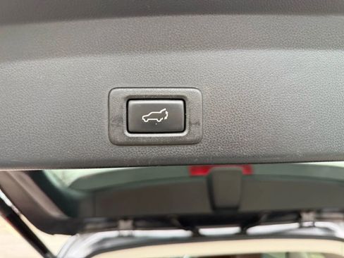 Used 2019 Subaru Ascent Touring image 28