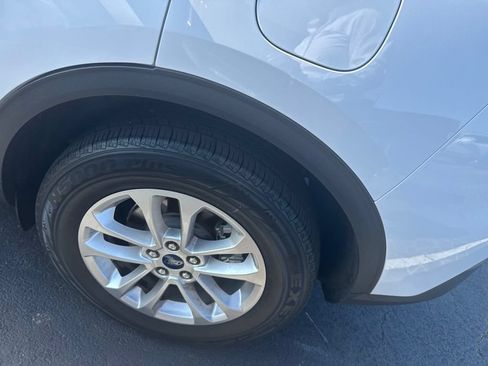 Used 2020 Ford Escape SE AWD/4WD image 9