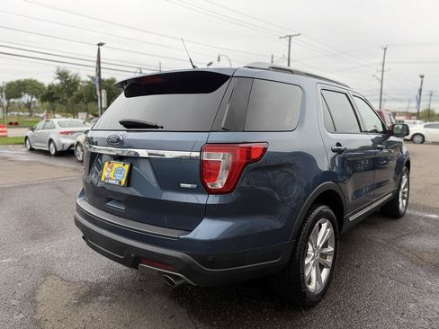 Used 2019 Ford Explorer XLT w/ Equipment Group 202A AWD/4WD image 7