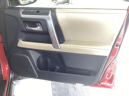 Used 2022 Toyota 4Runner SR5 Premium image 30